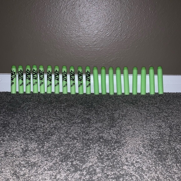 Green zombie strike Nerf blaster Ammo - Picture 2 of 3